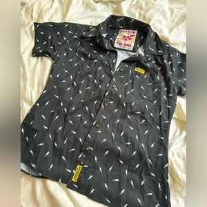 Dixxon button up size M